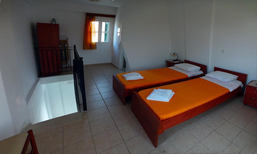 Iriana Village Inn Sztavrósz Szoba fotó