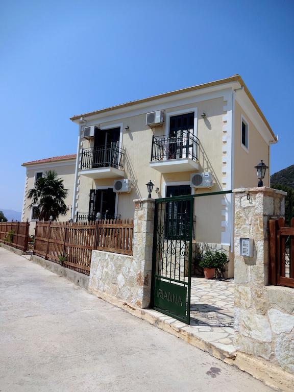 Iriana Village Inn Sztavrósz Szoba fotó