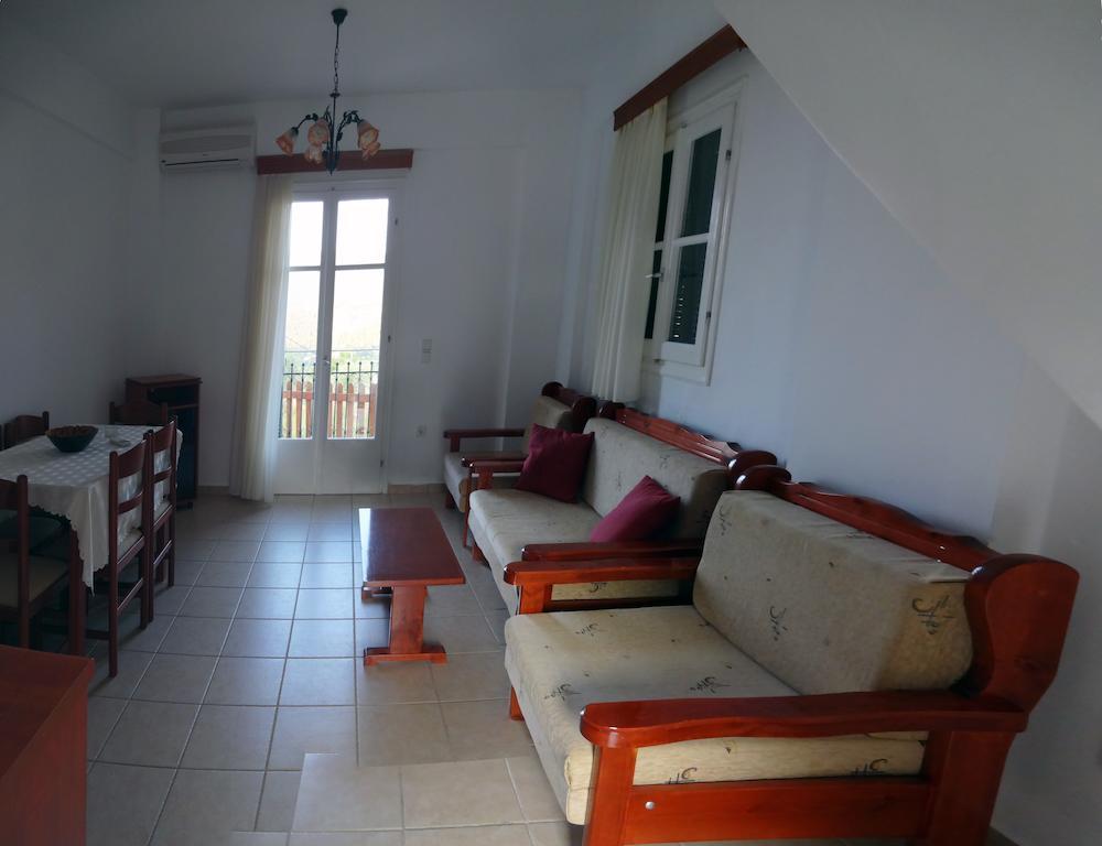 Iriana Village Inn Sztavrósz Szoba fotó